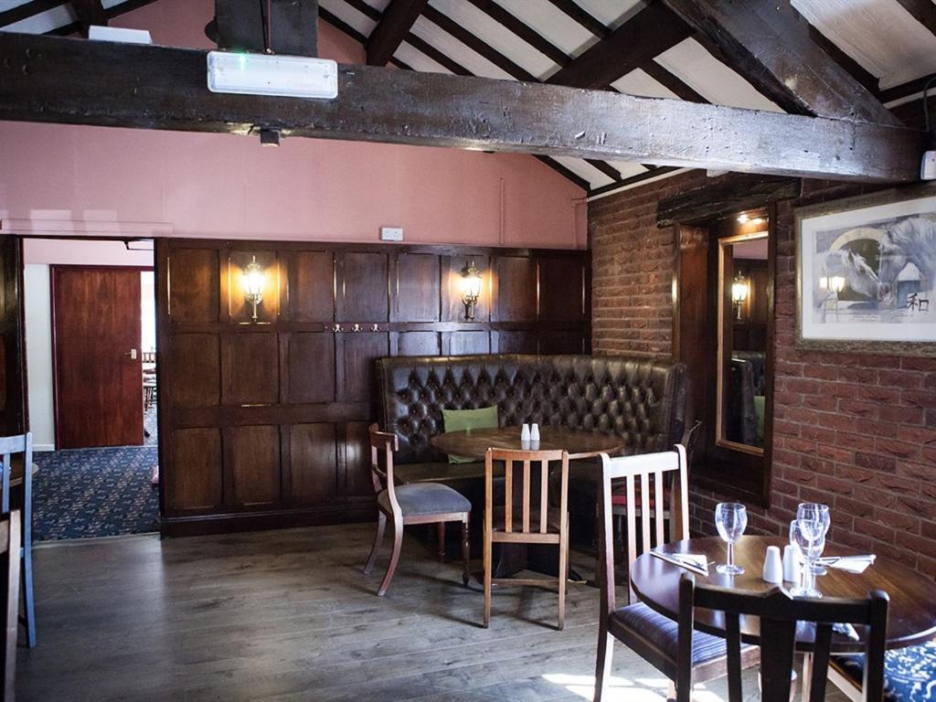 The Crewe Arms Hotel מראה חיצוני תמונה