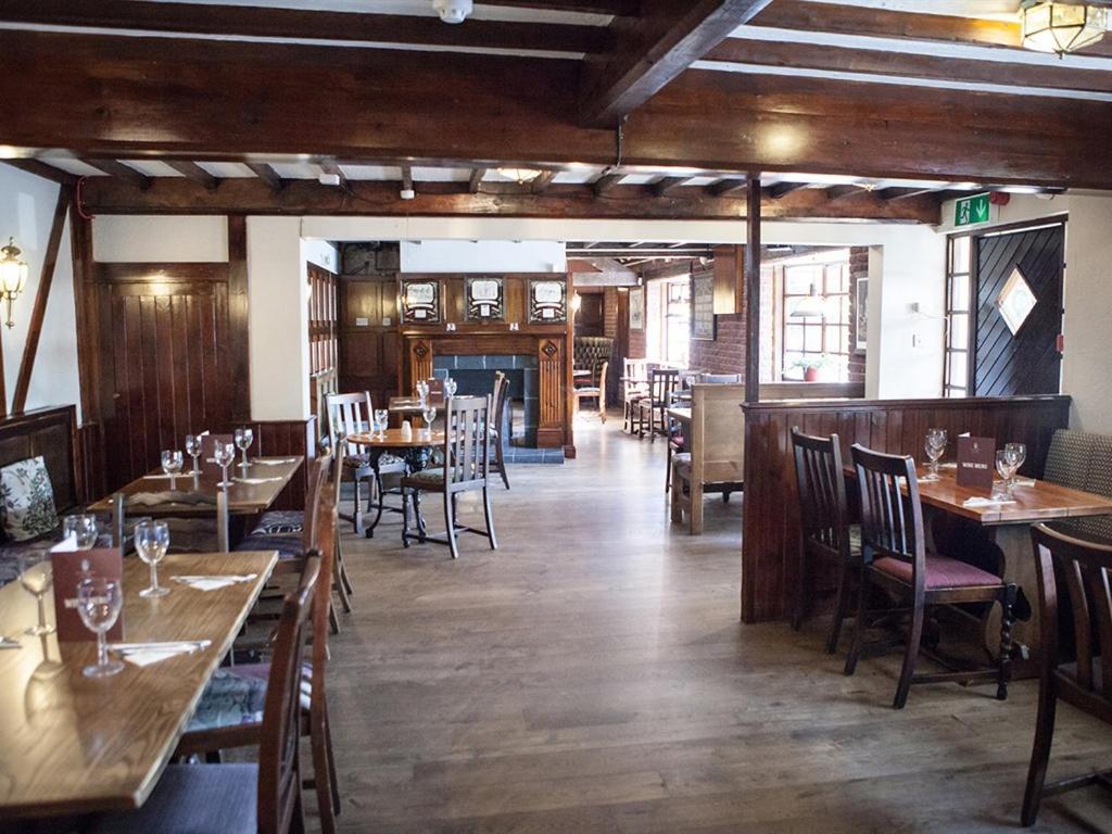 The Crewe Arms Hotel מראה חיצוני תמונה